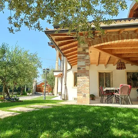 Bed & Breakfast Le Zampolle 4*