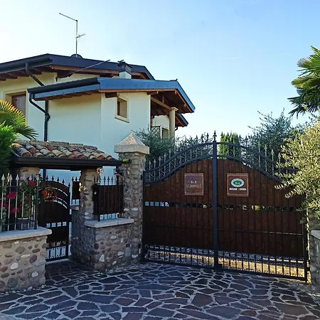 Le Zampolle Bed & Breakfast Colà