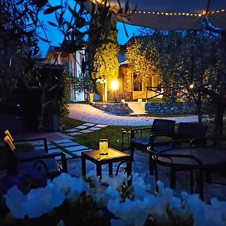 ベッド・アンド・ブレックファスト Le Zampolle 4*