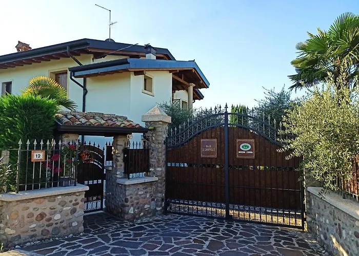 Le Zampolle Bed & Breakfast Colà