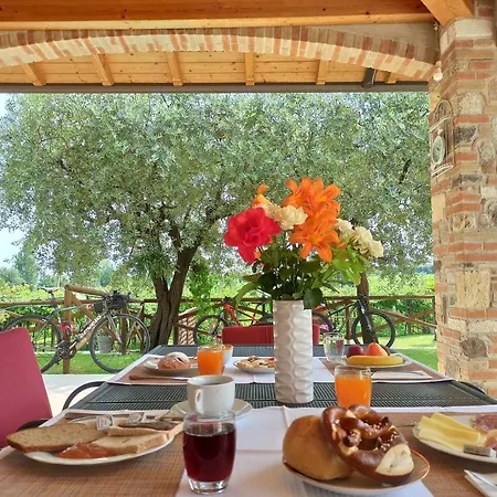 Le Zampolle فندق مبيت وإفطار 4*